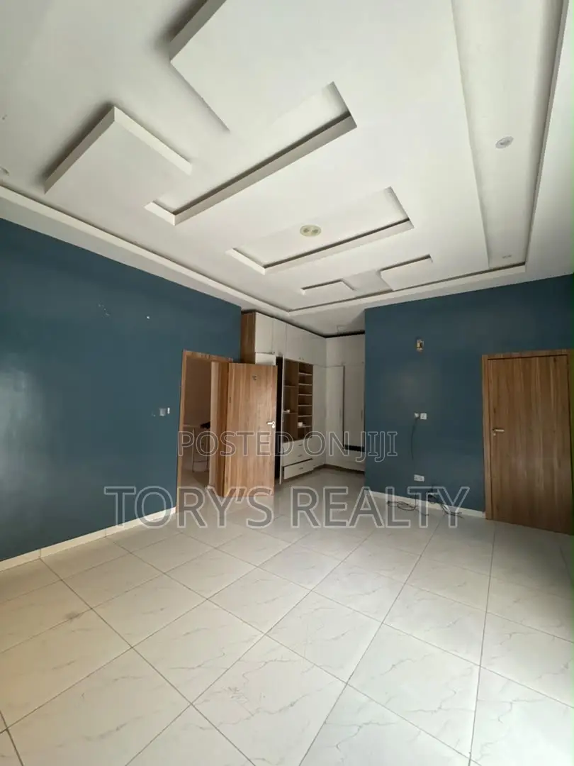 1bdrm Apartment in Ikota for rent