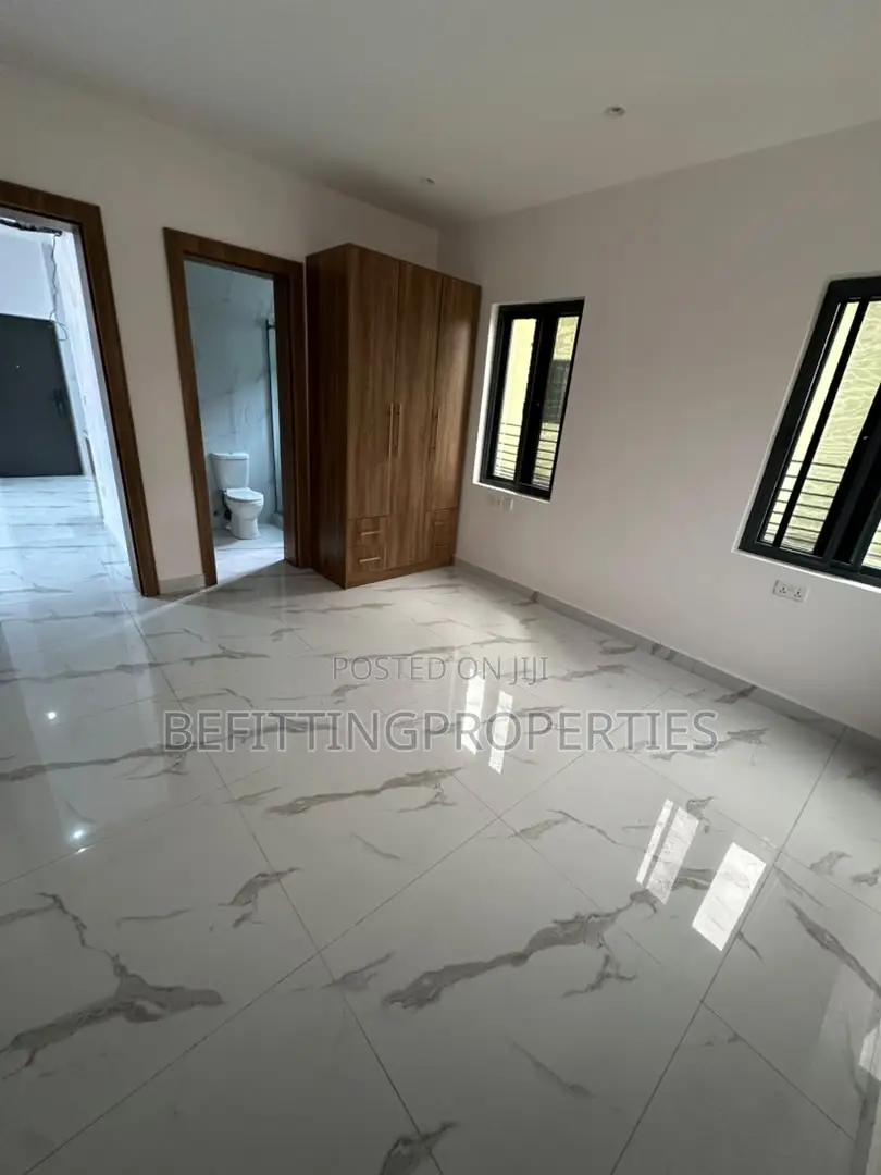 3bdrm Apartment in Yaba for rent