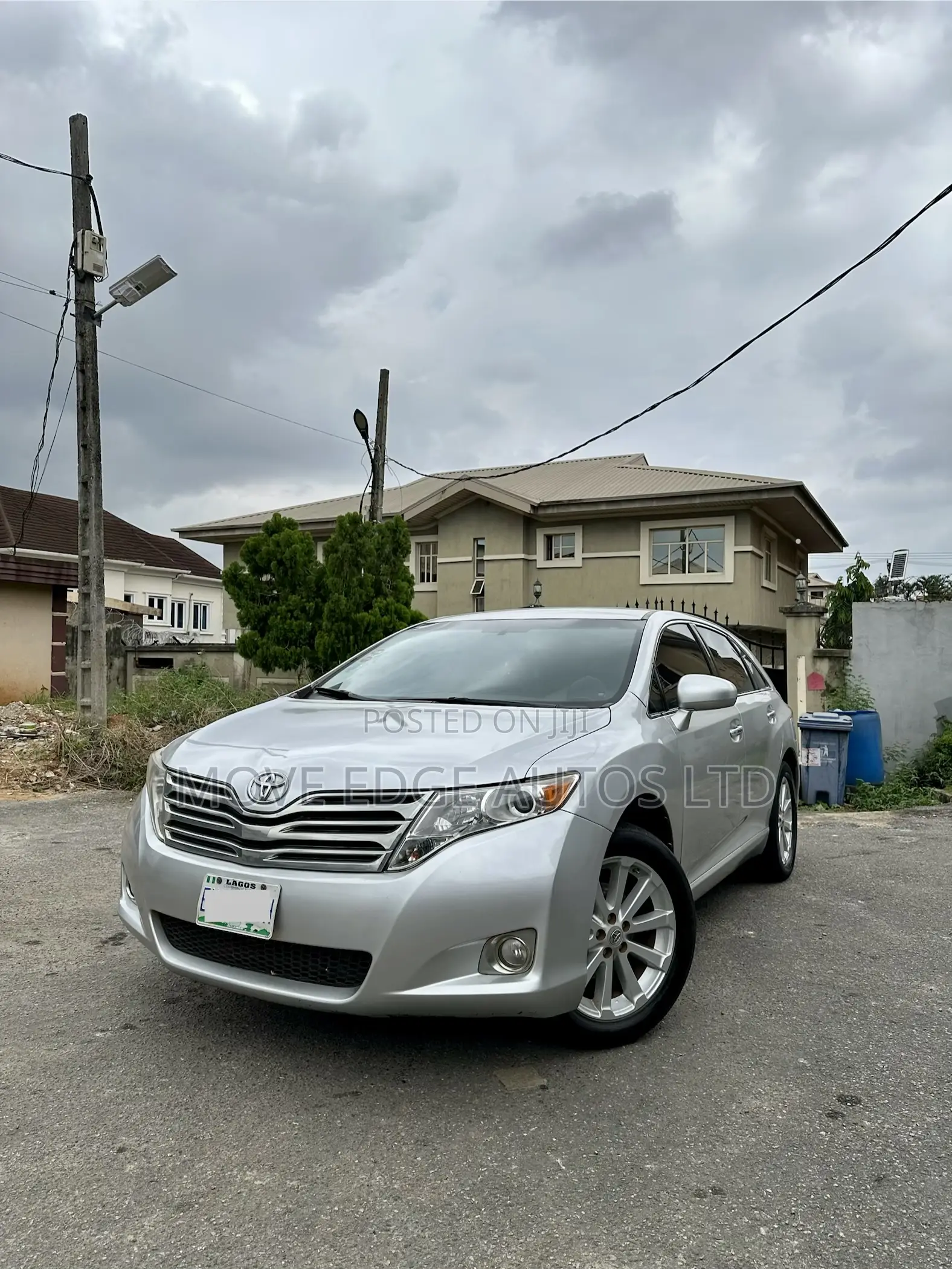 Toyota Venza LE 2011 Silver