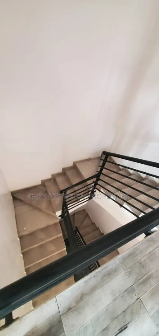 3bdrm Duplex in Lekki Phase One for rent