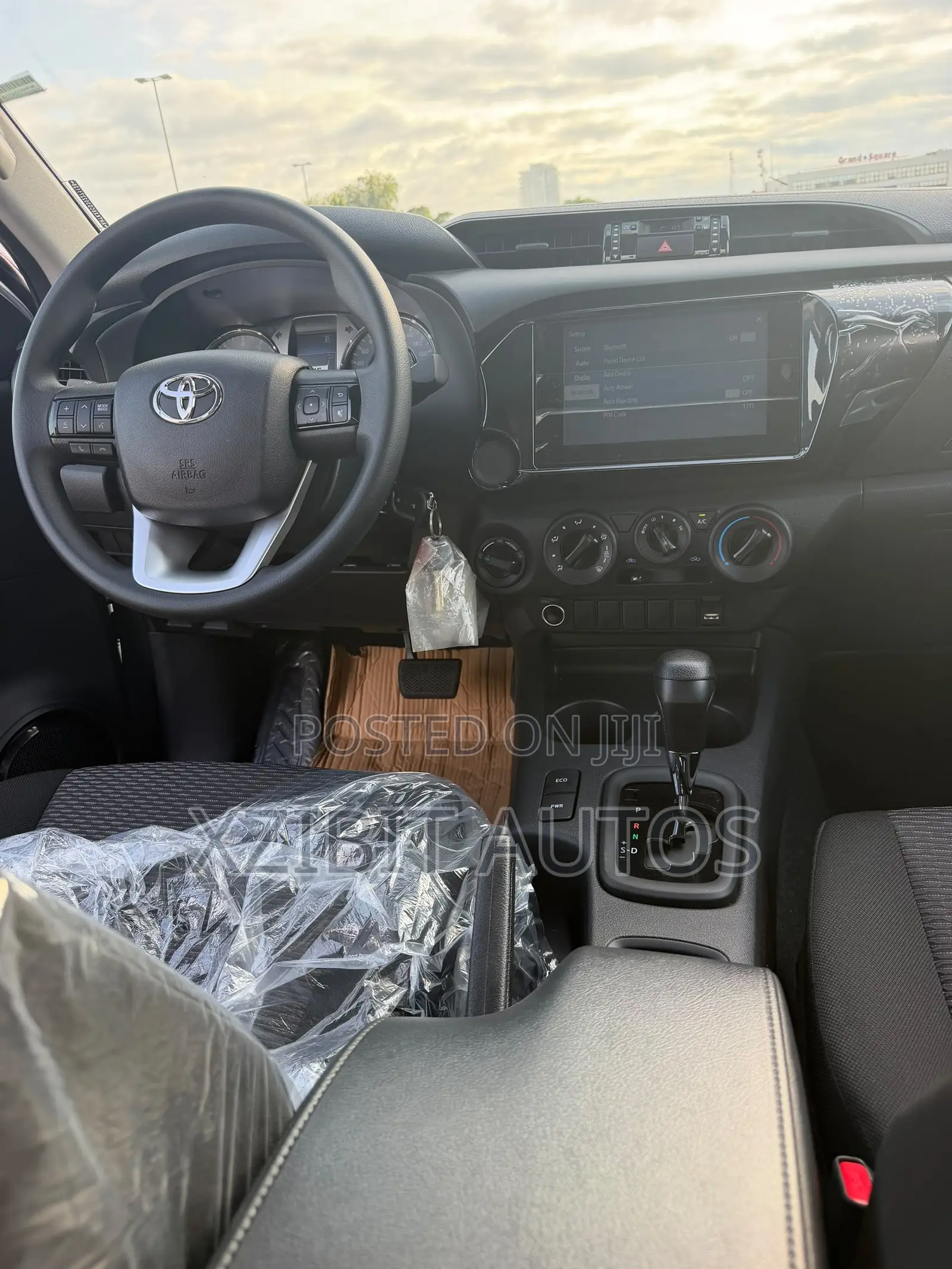 New Toyota Hilux 2026 Gray