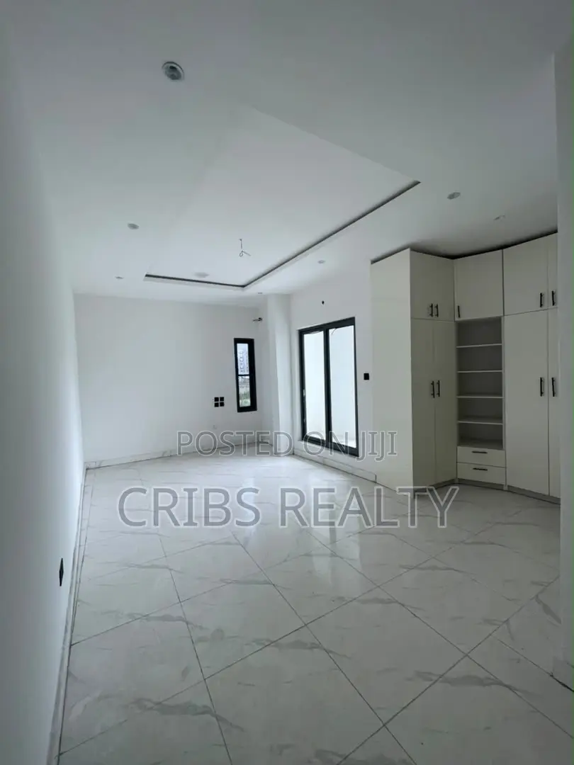 2bdrm Apartment in Ikate for sale