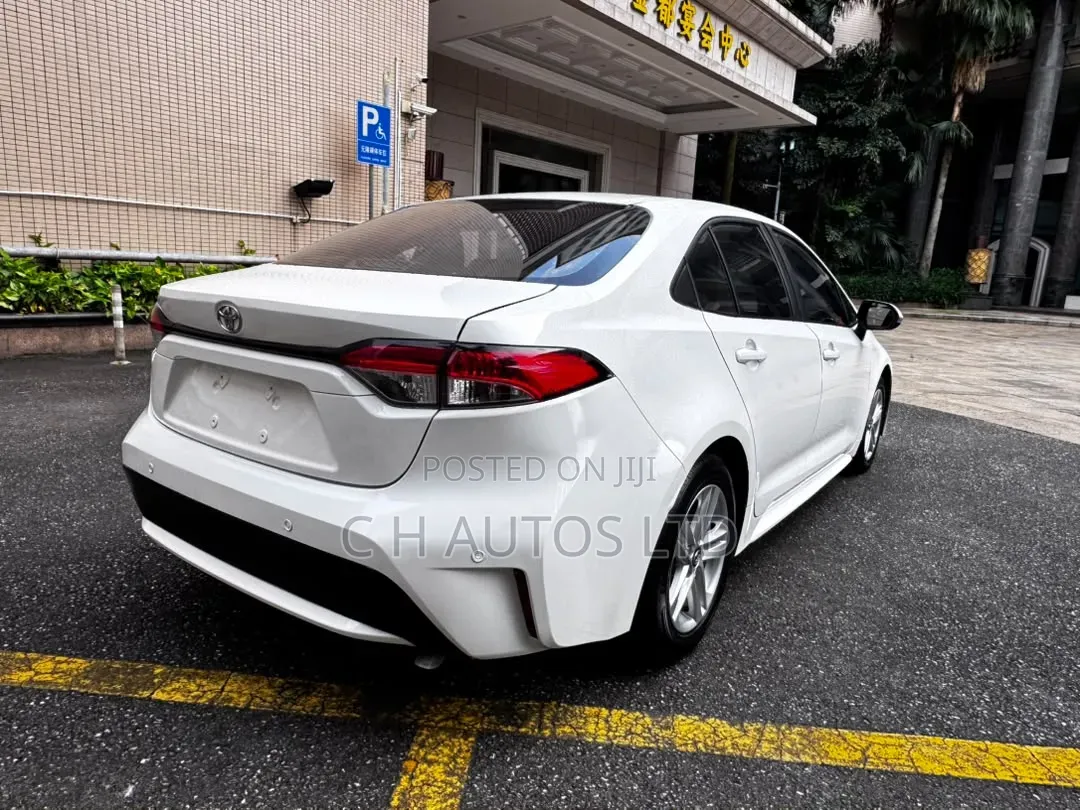 Toyota Corolla 2022 White