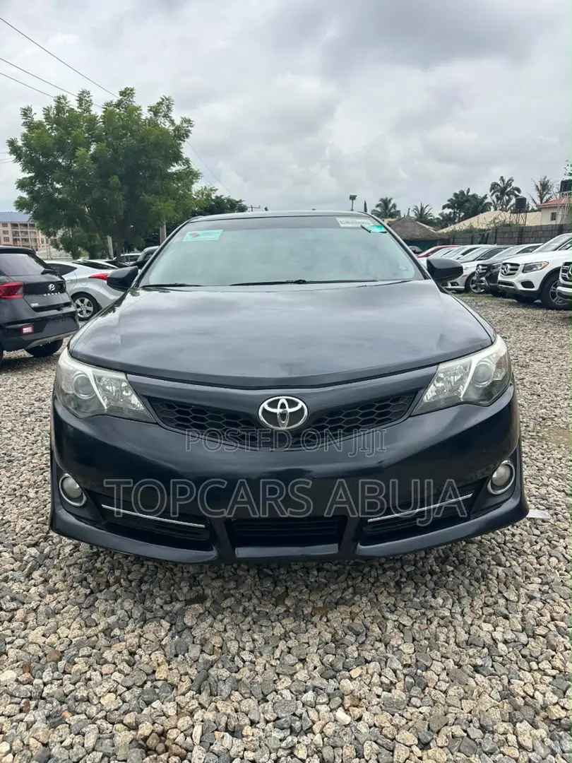 Toyota Camry SE 4dr Sedan (2.5L 4cyl 6A) 2013 Black