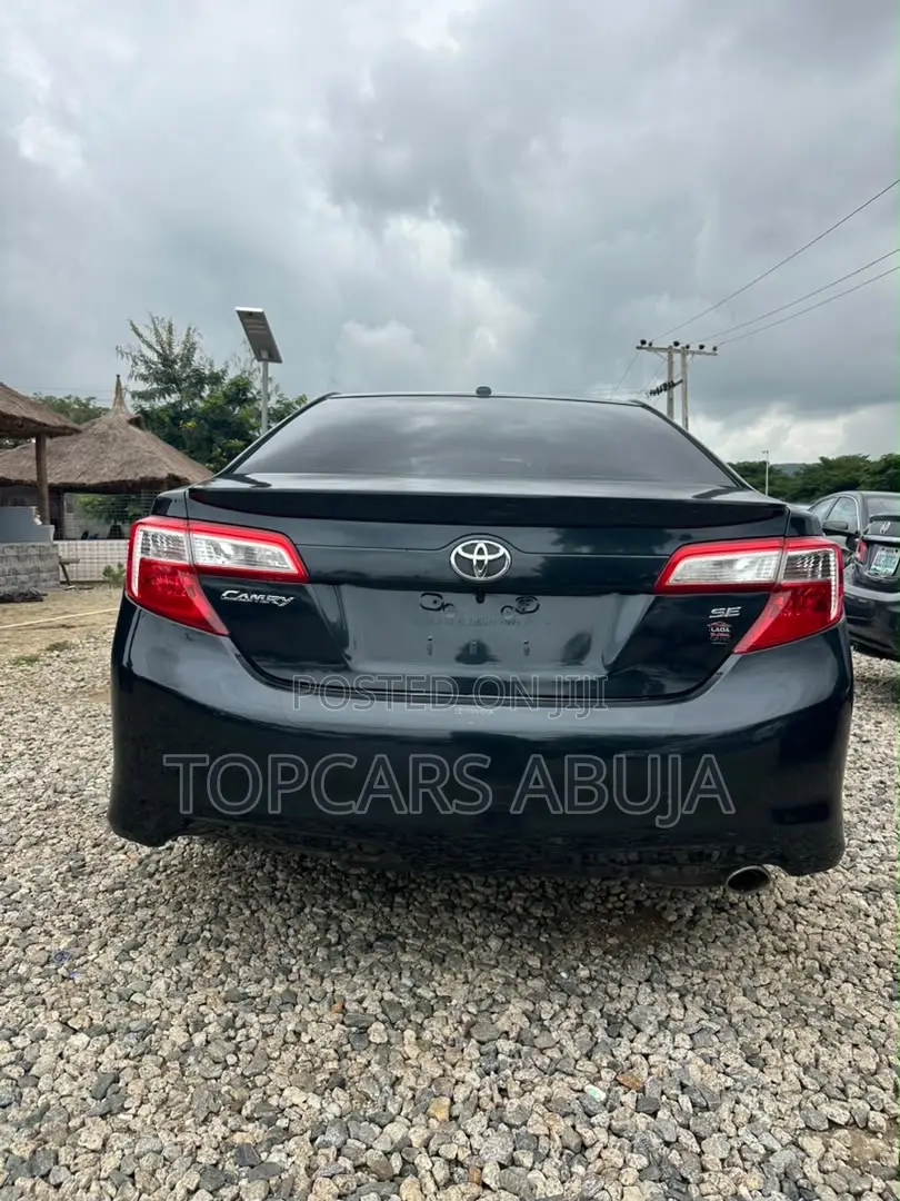 Toyota Camry SE 4dr Sedan (2.5L 4cyl 6A) 2013 Black