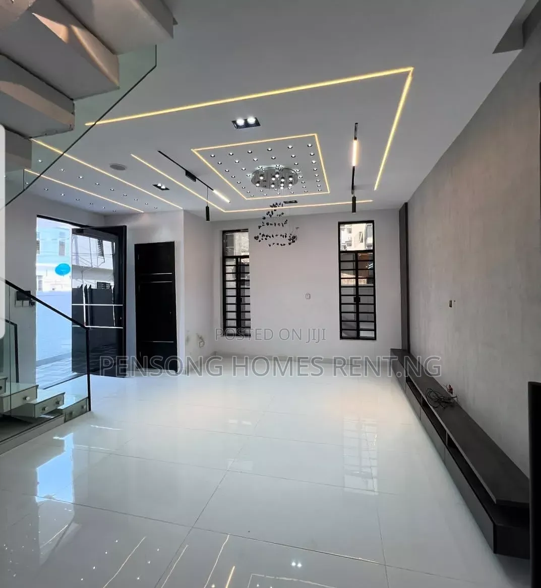 4bdrm Duplex in Ikota Gra for rent