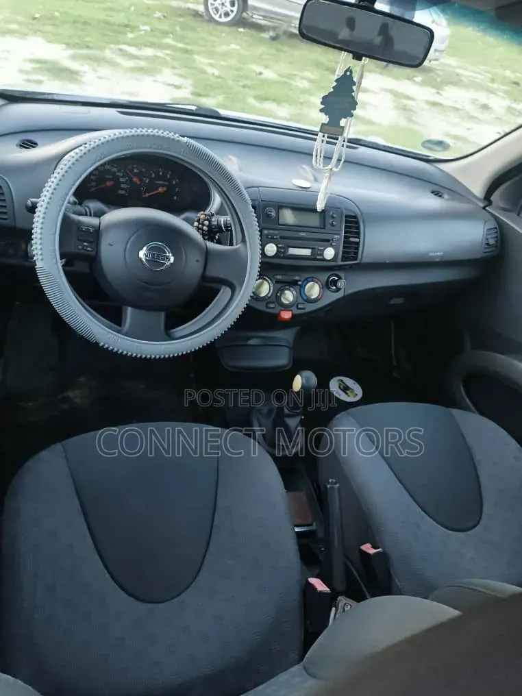 Nissan Micra 2005 Silver