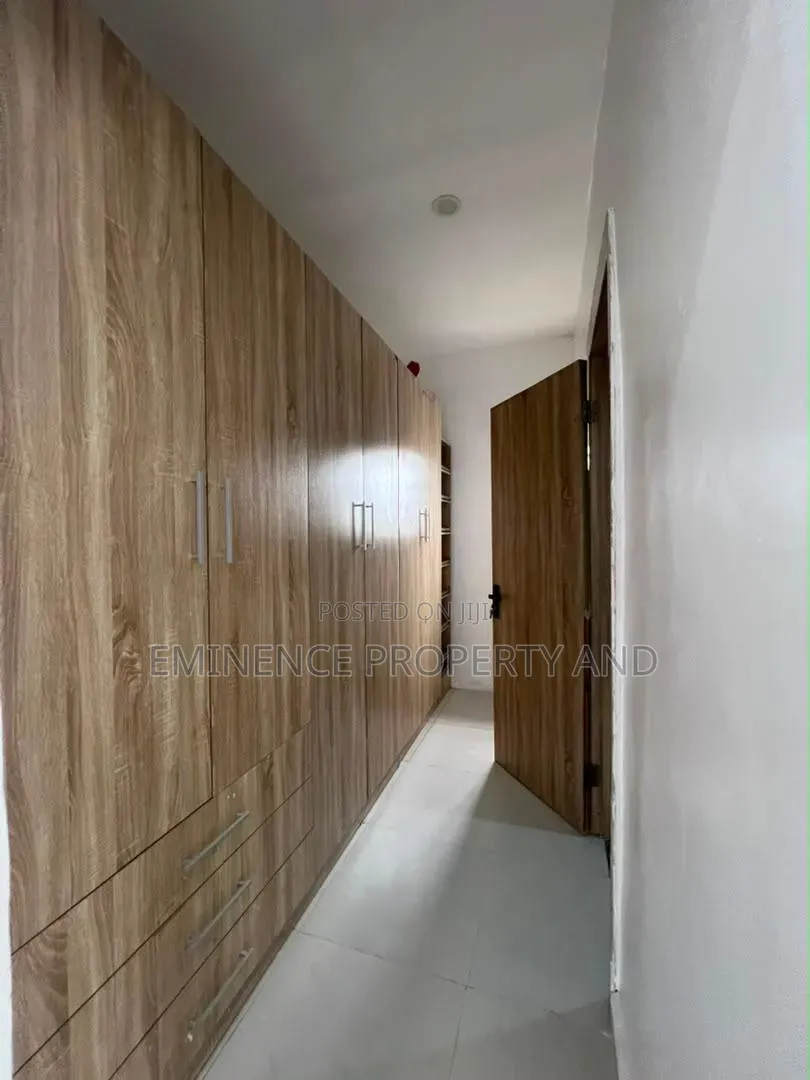 3bdrm Duplex in Lekki Expressway for rent