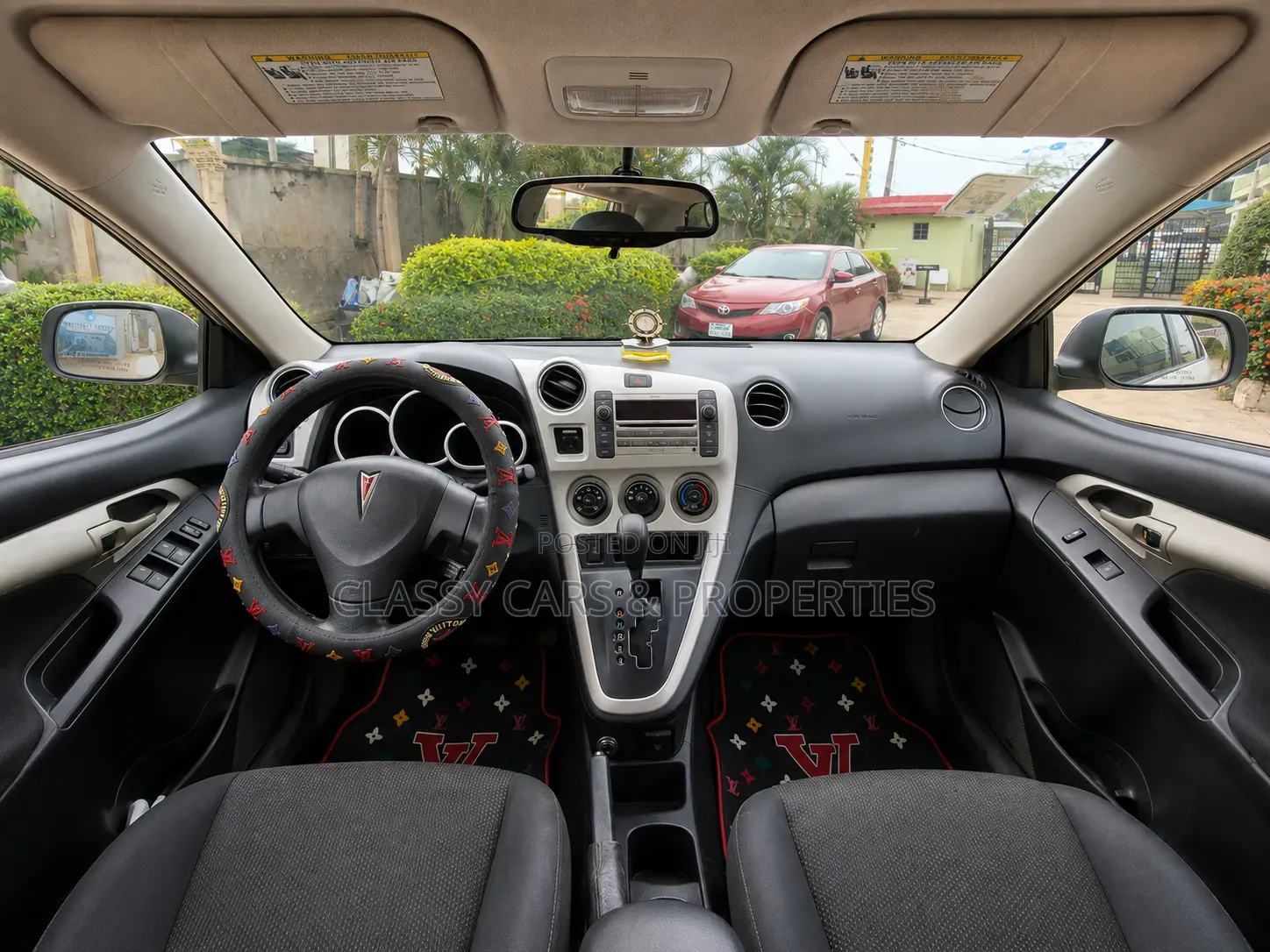 Pontiac Vibe 2009 White