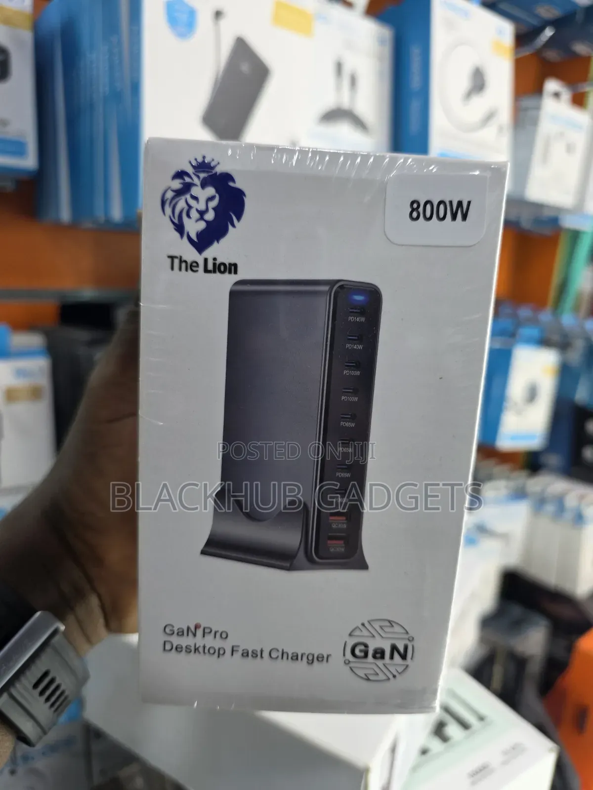 The Lion Desktop Gan Charger 800W