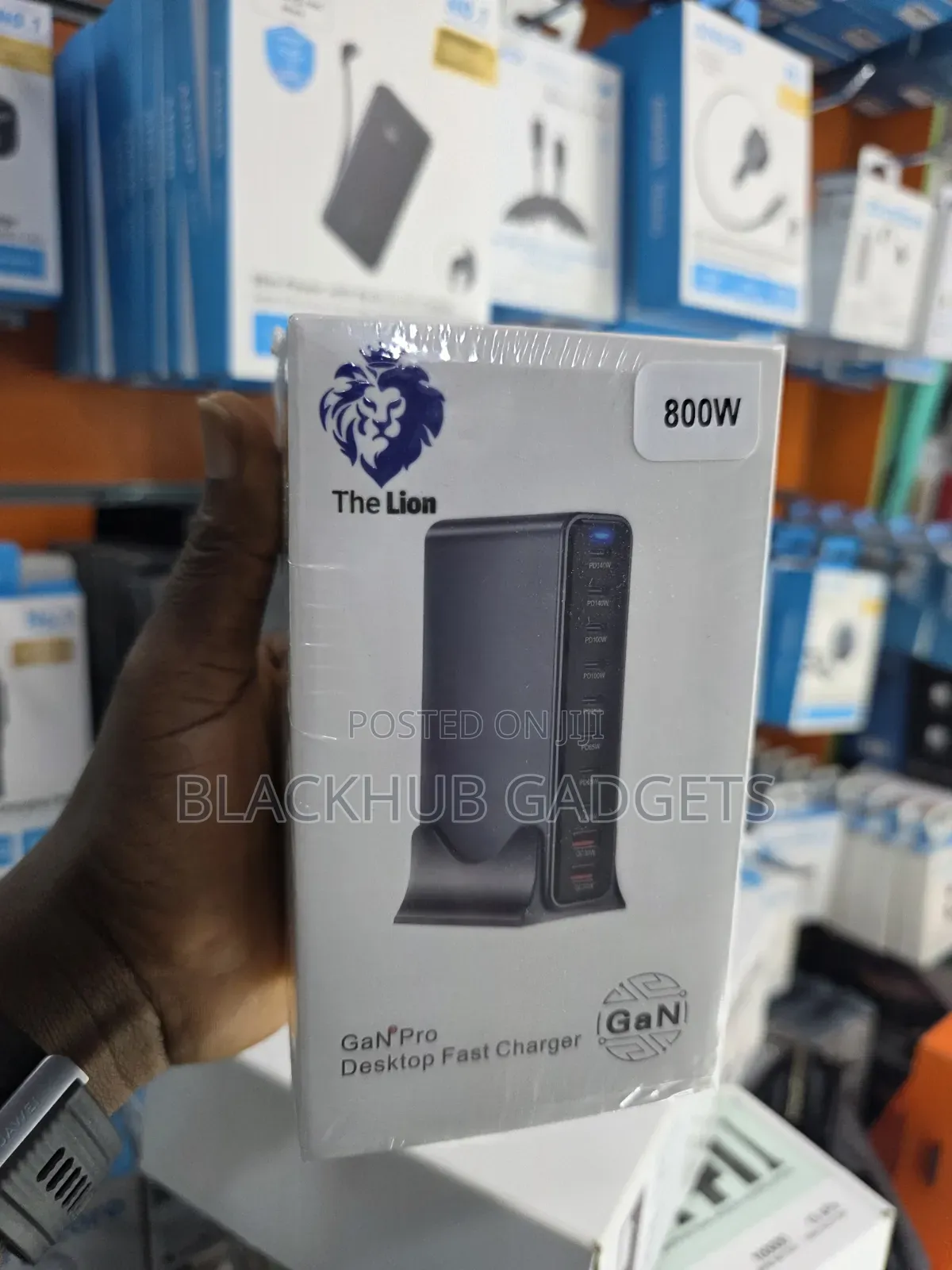 The Lion Desktop Gan Charger 800W
