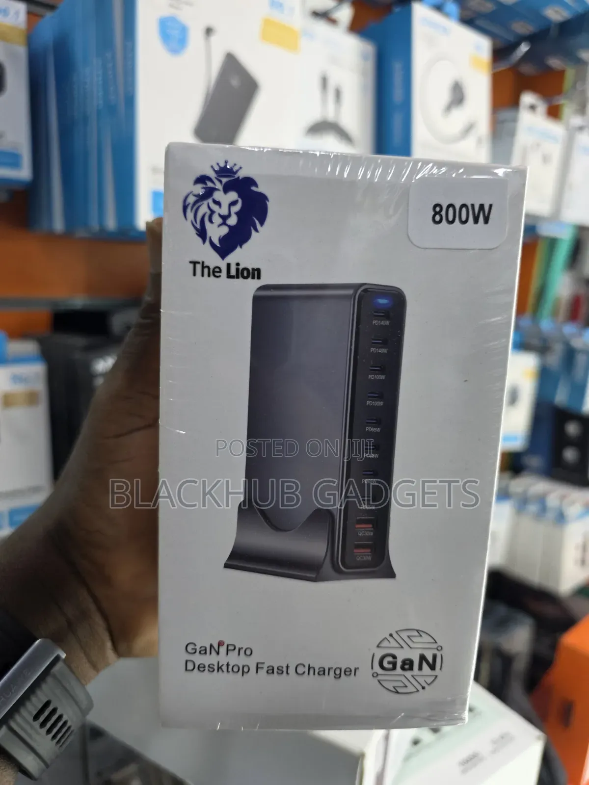 The Lion Desktop Gan Charger 800W