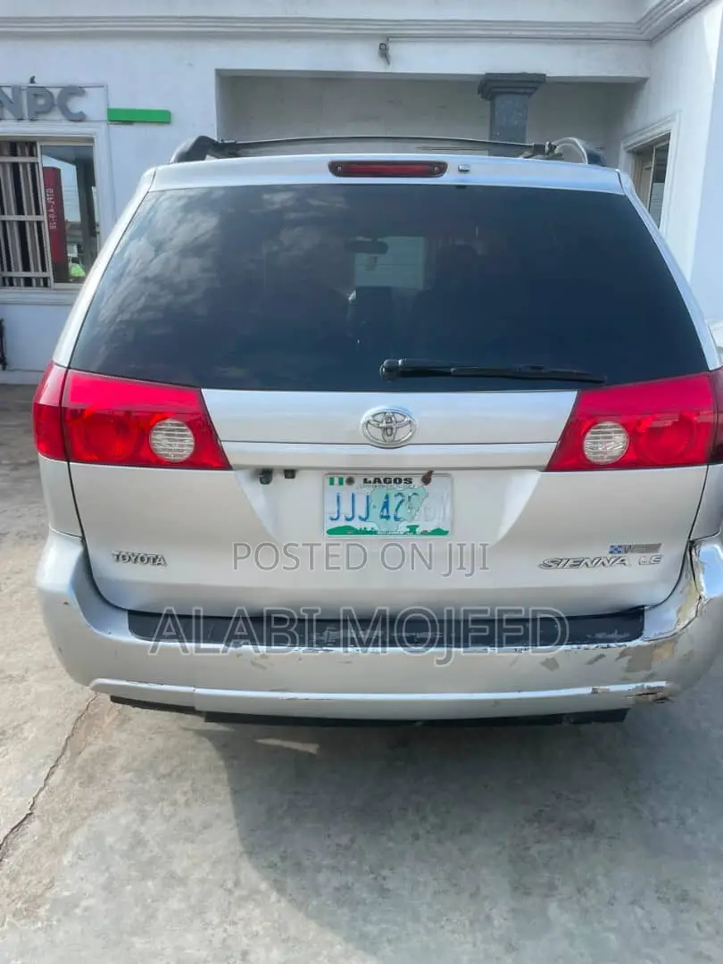 Toyota Sienna LE AWD 2006 Silver
