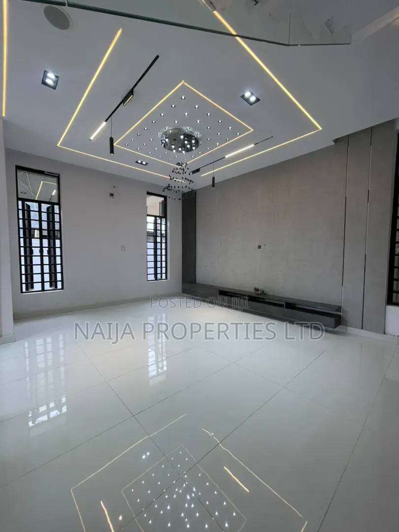 4bdrm Duplex in Orchid, Ikota for rent