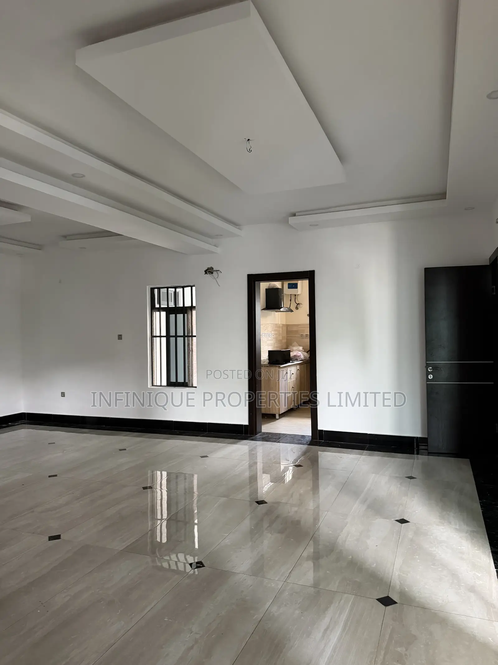 3bdrm Apartment in Lekki Phase 1 for rent