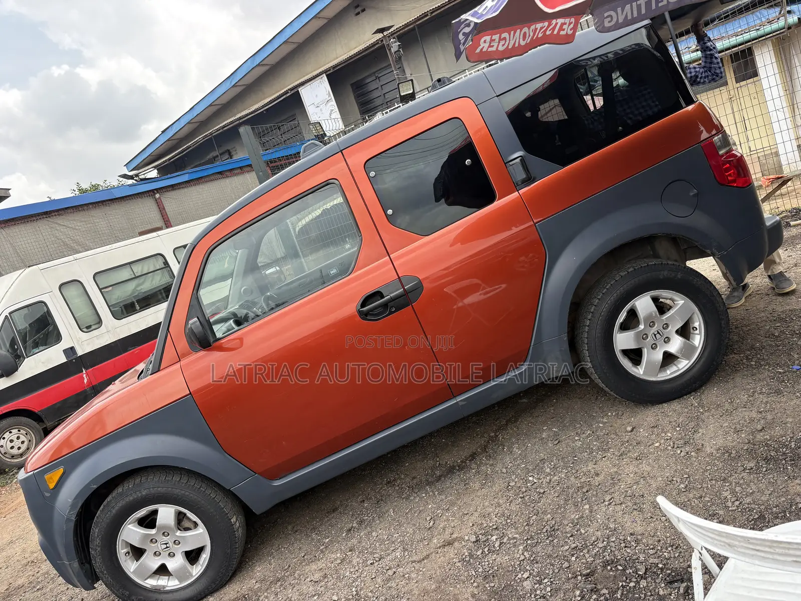 Honda Element LX Automatic 2005 Orange