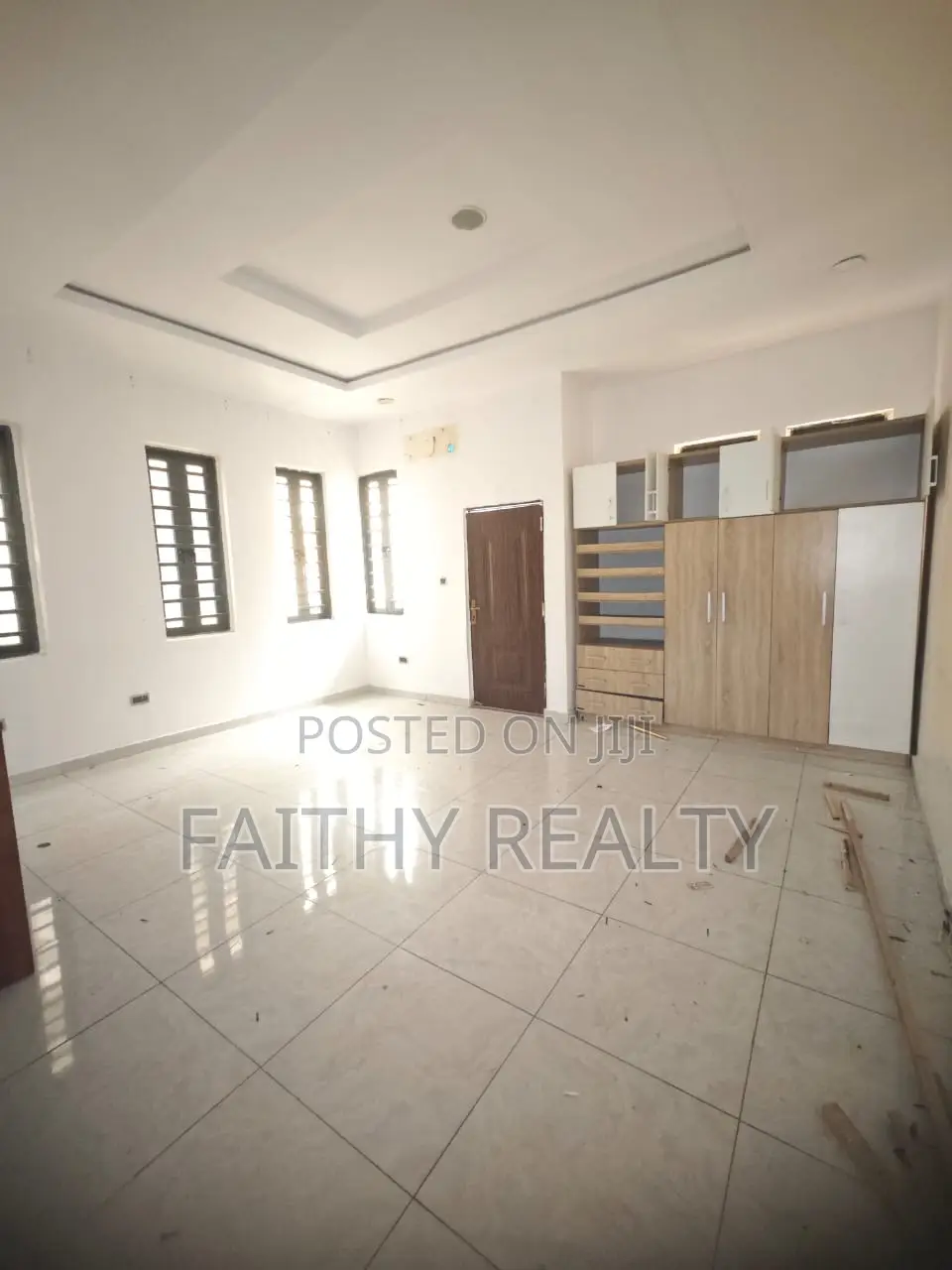 4bdrm Duplex in Vgc for rent