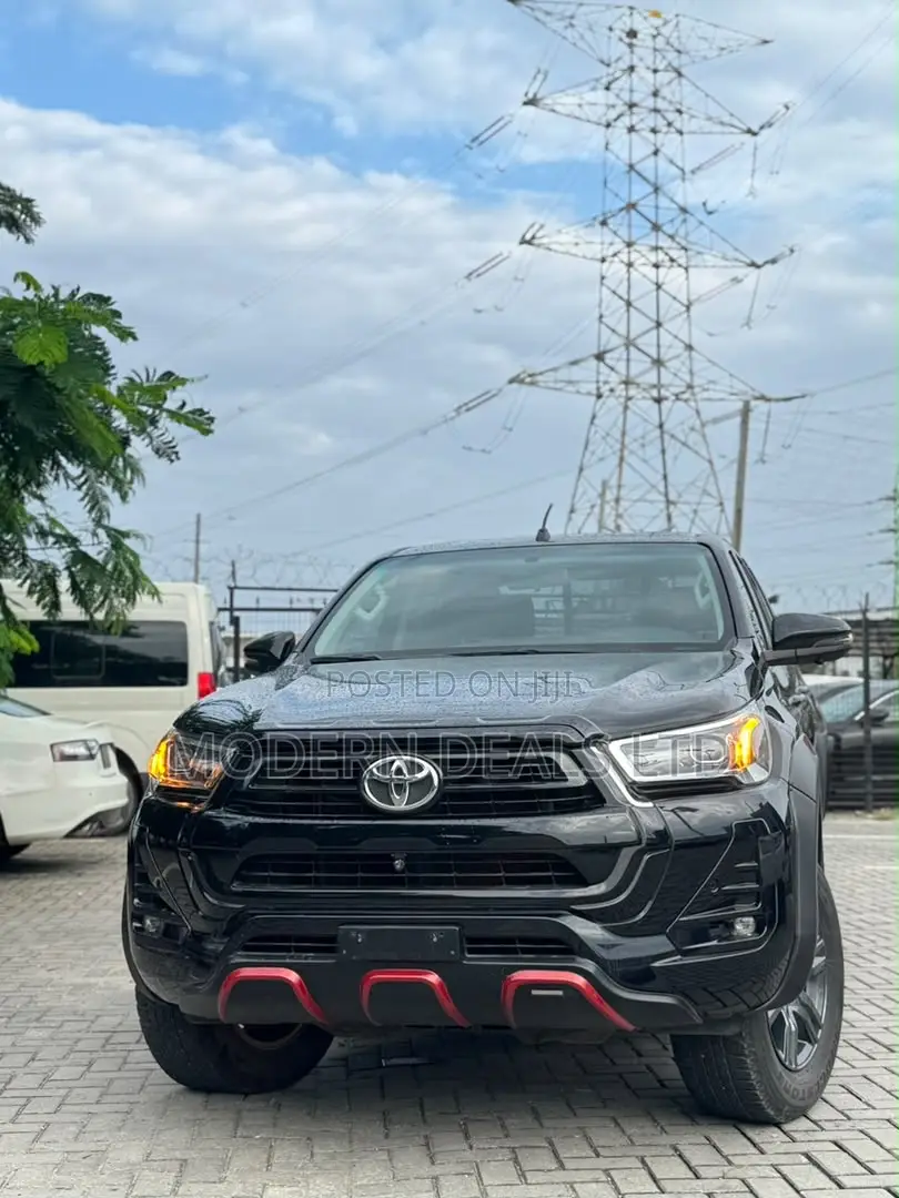Toyota Hilux 2020 Black