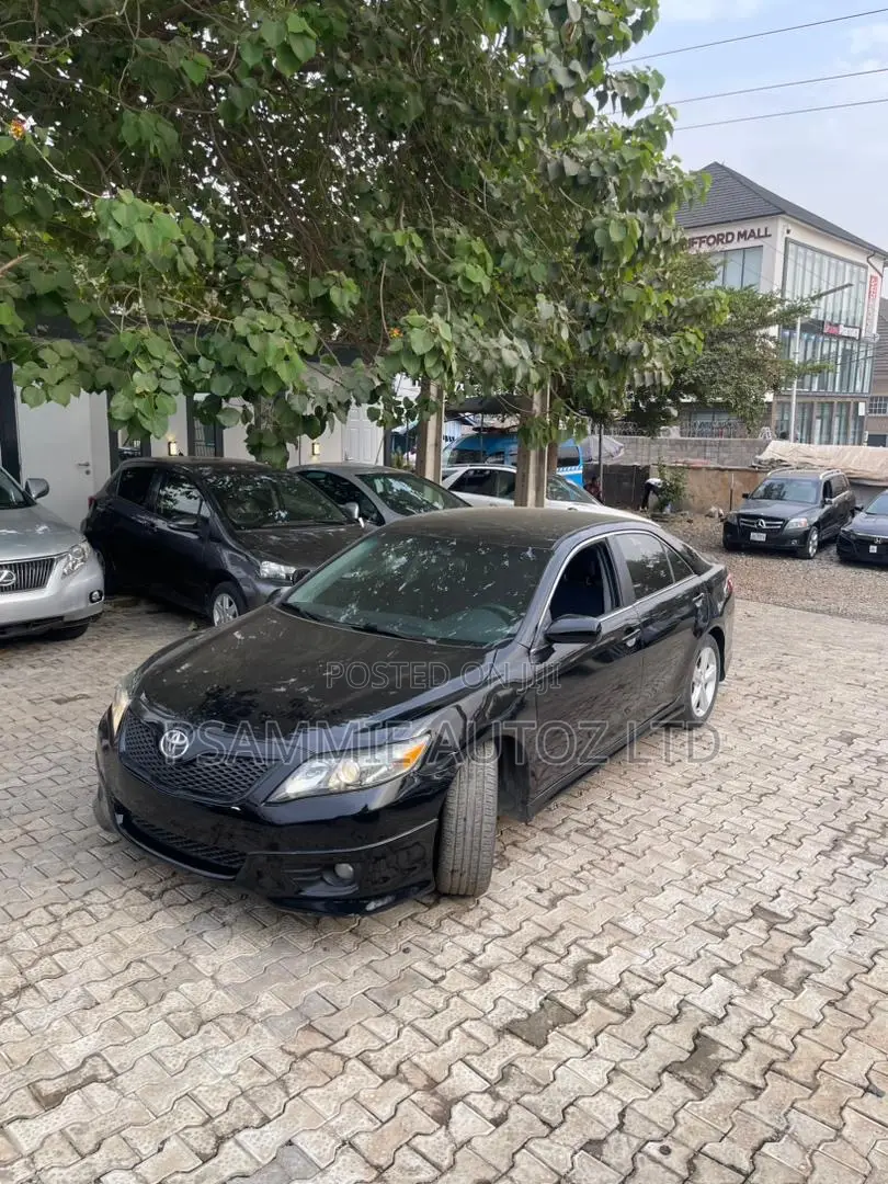 Toyota Camry SE 4dr Sedan (2.5L 4cyl 6A) 2011 Black