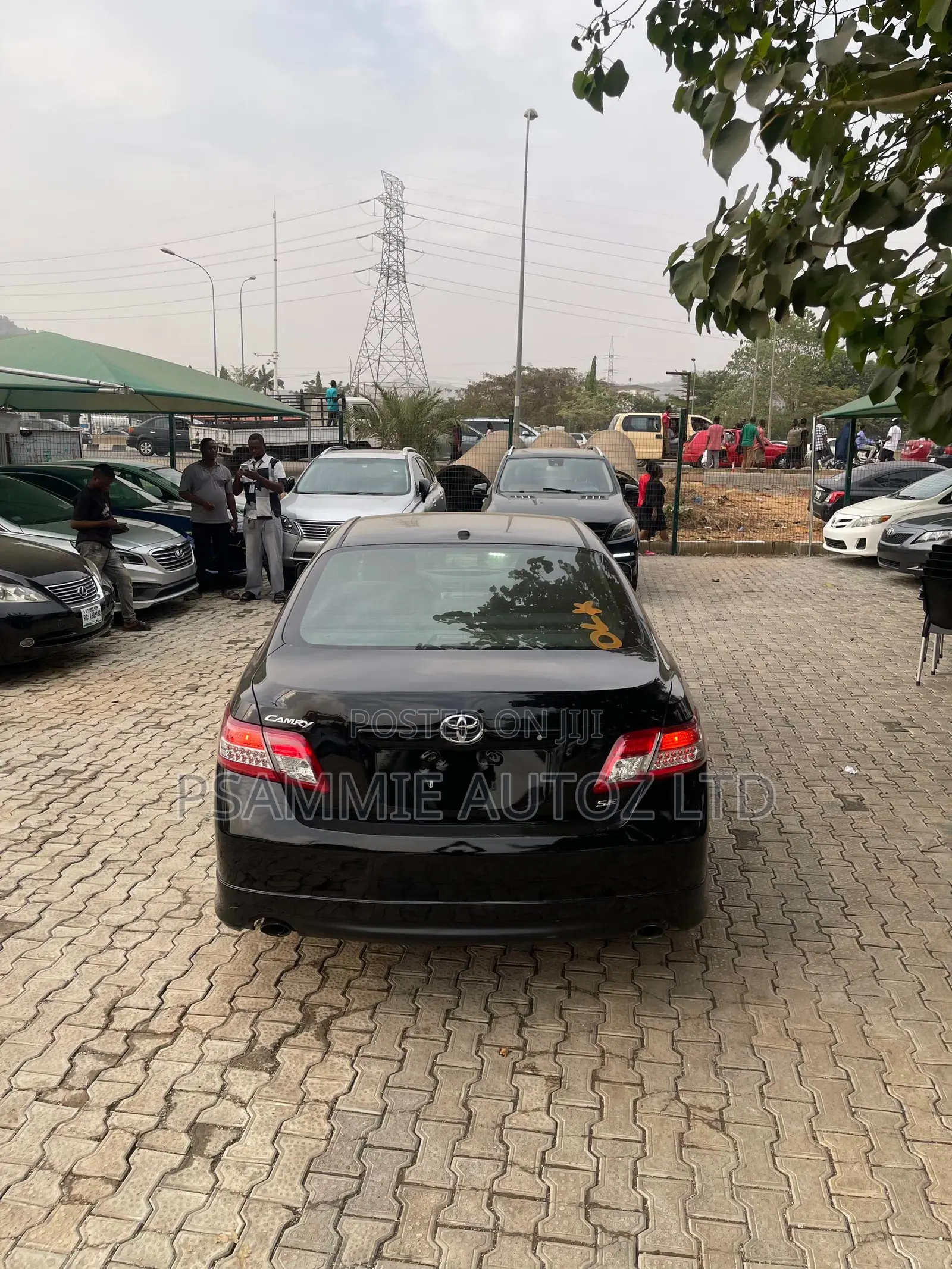 Toyota Camry SE 4dr Sedan (2.5L 4cyl 6A) 2011 Black