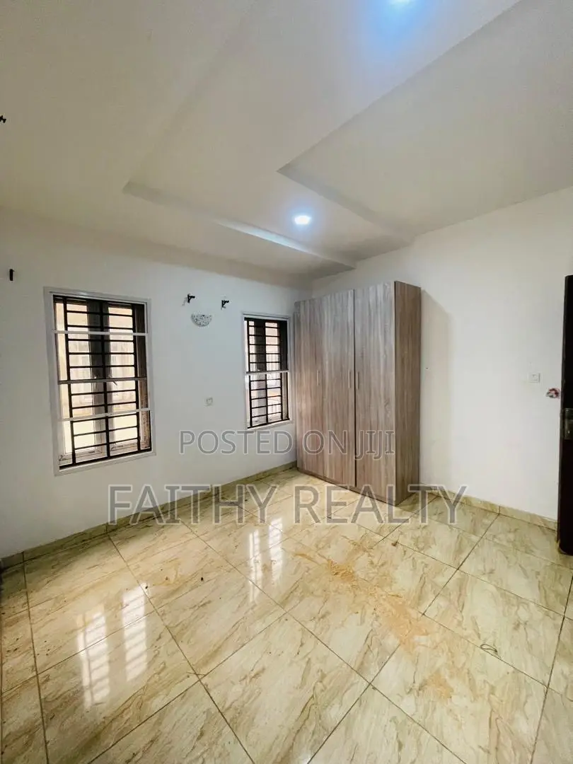 4bdrm Duplex in Ikota for rent