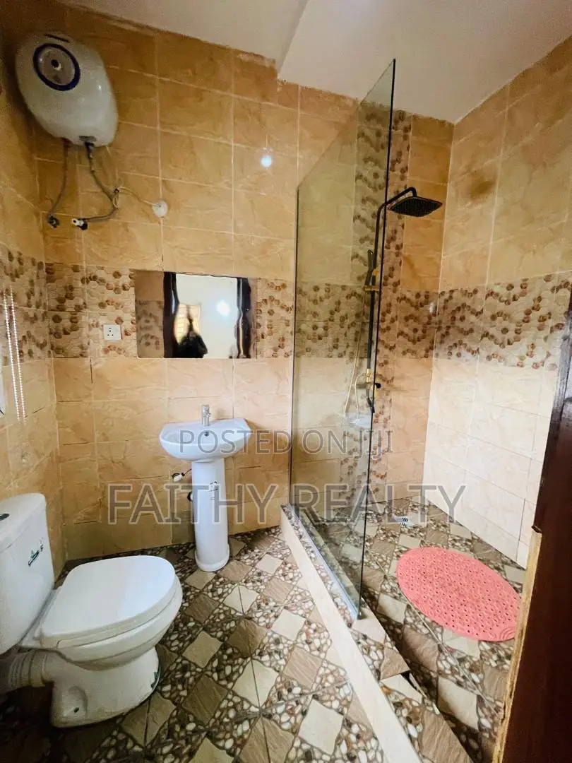 4bdrm Duplex in Ikota for rent