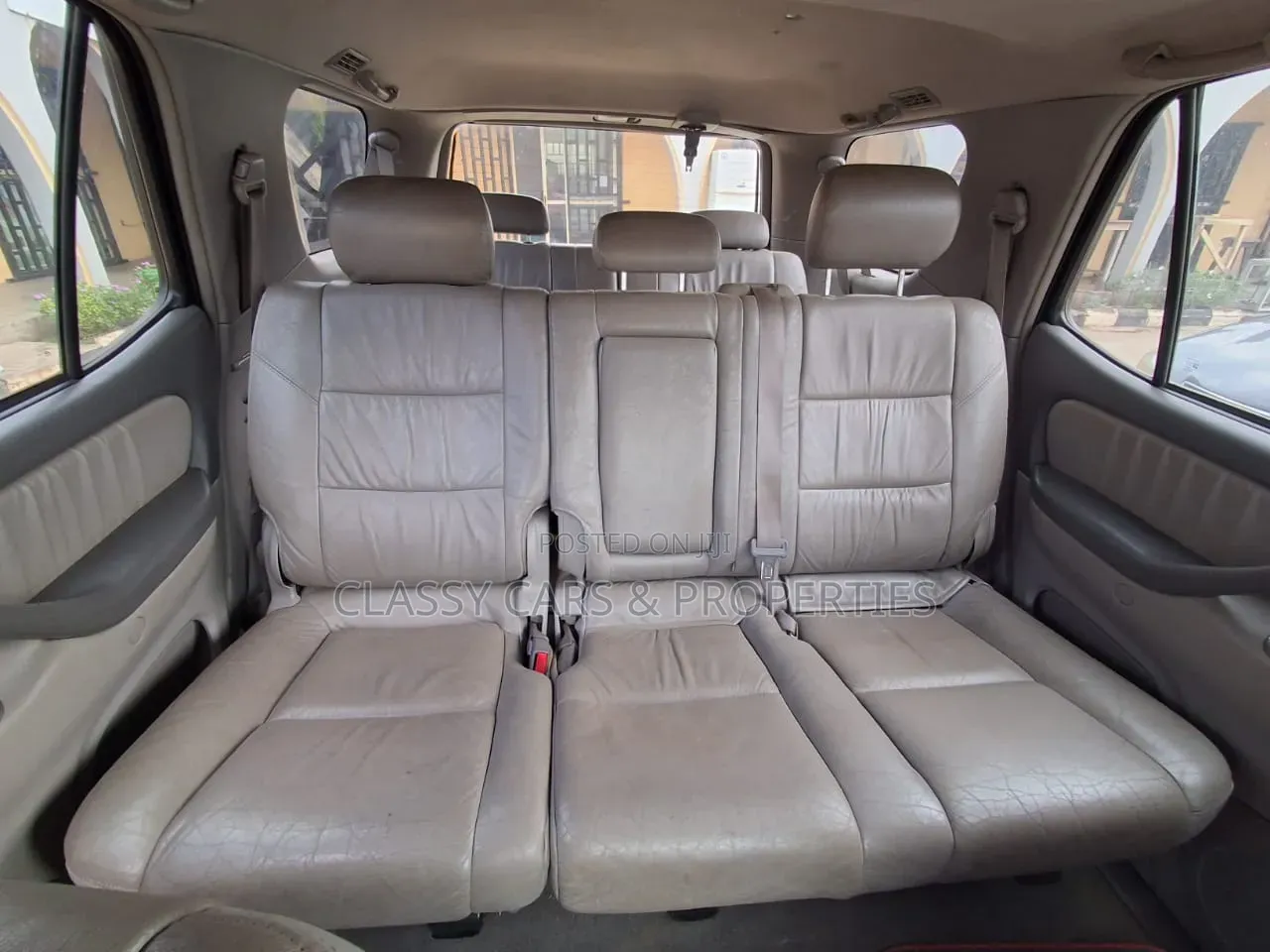 Toyota Sequoia Limited 4dr SUV 4WD (4.7L 8cyl 4A) 2004 Gray