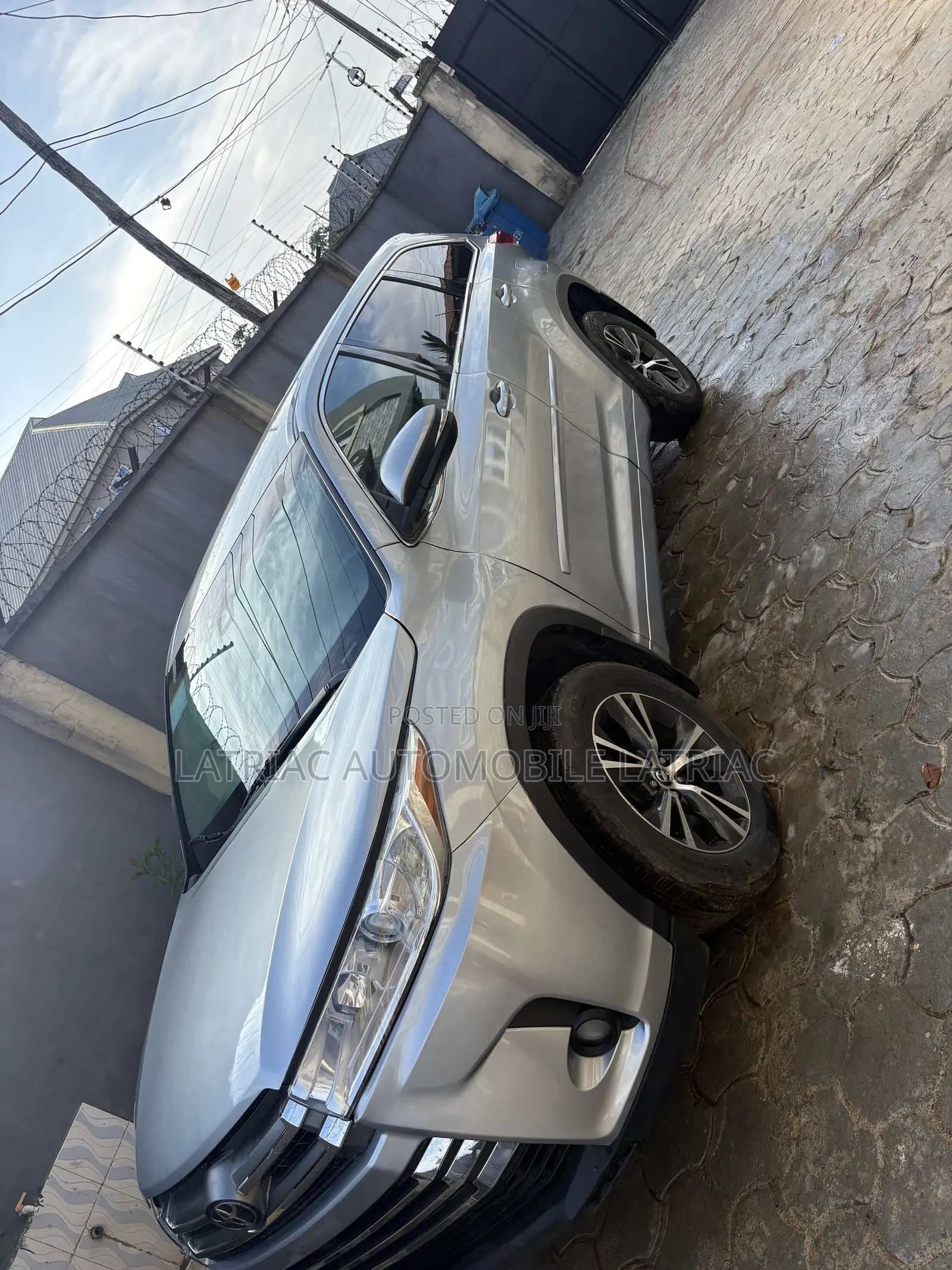 Toyota Highlander LE 2019 Silver