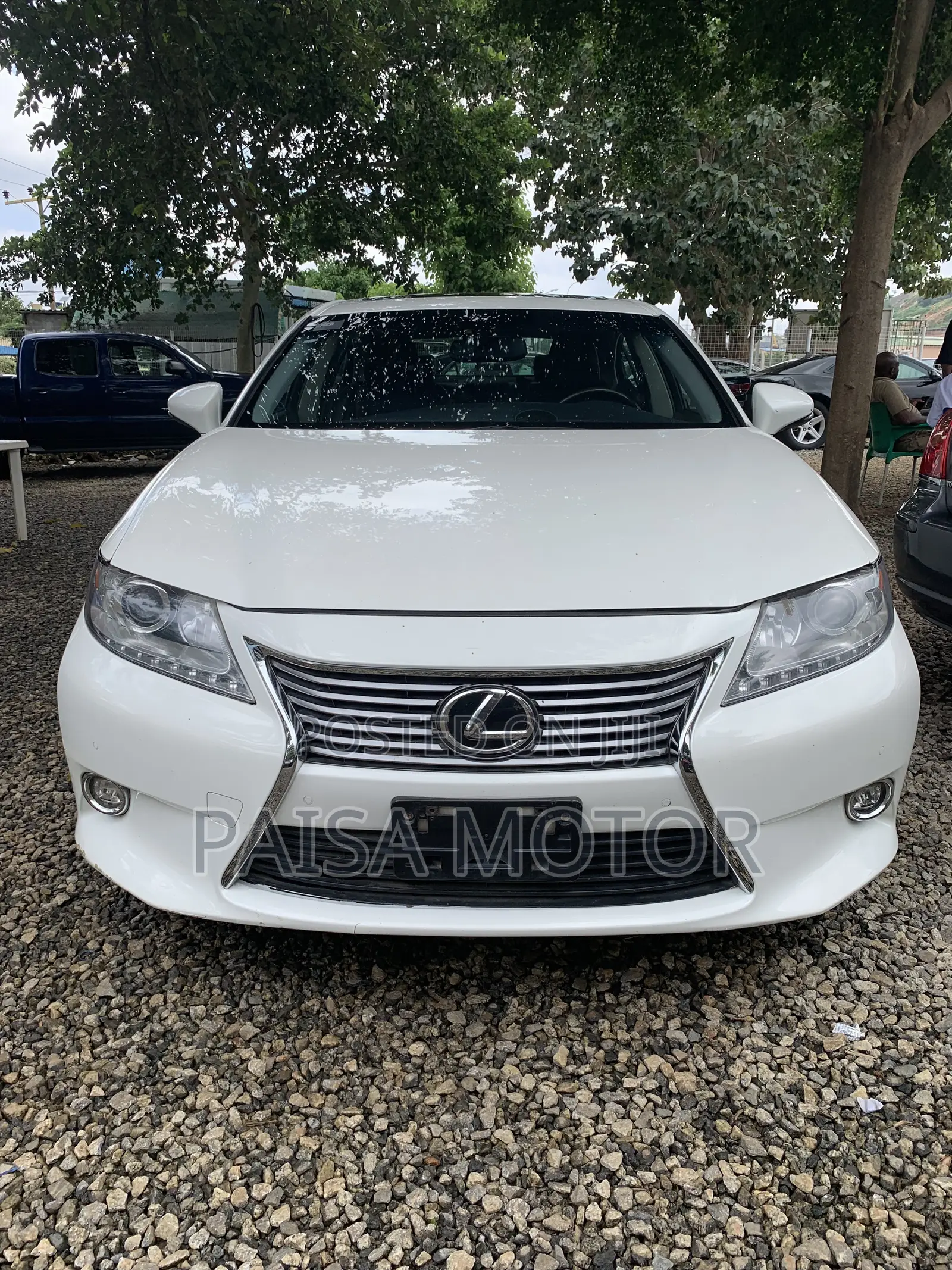 Lexus ES 350 FWD 2015 White