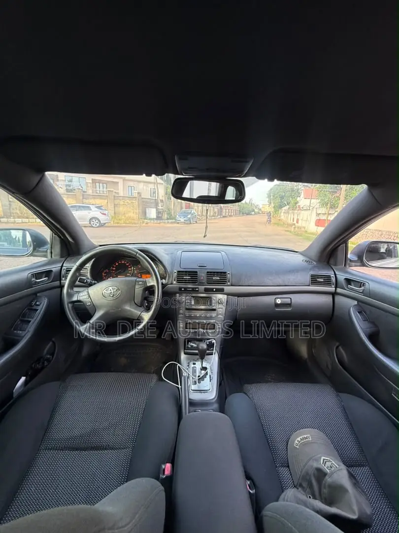 Toyota Avensis 2007 Gray