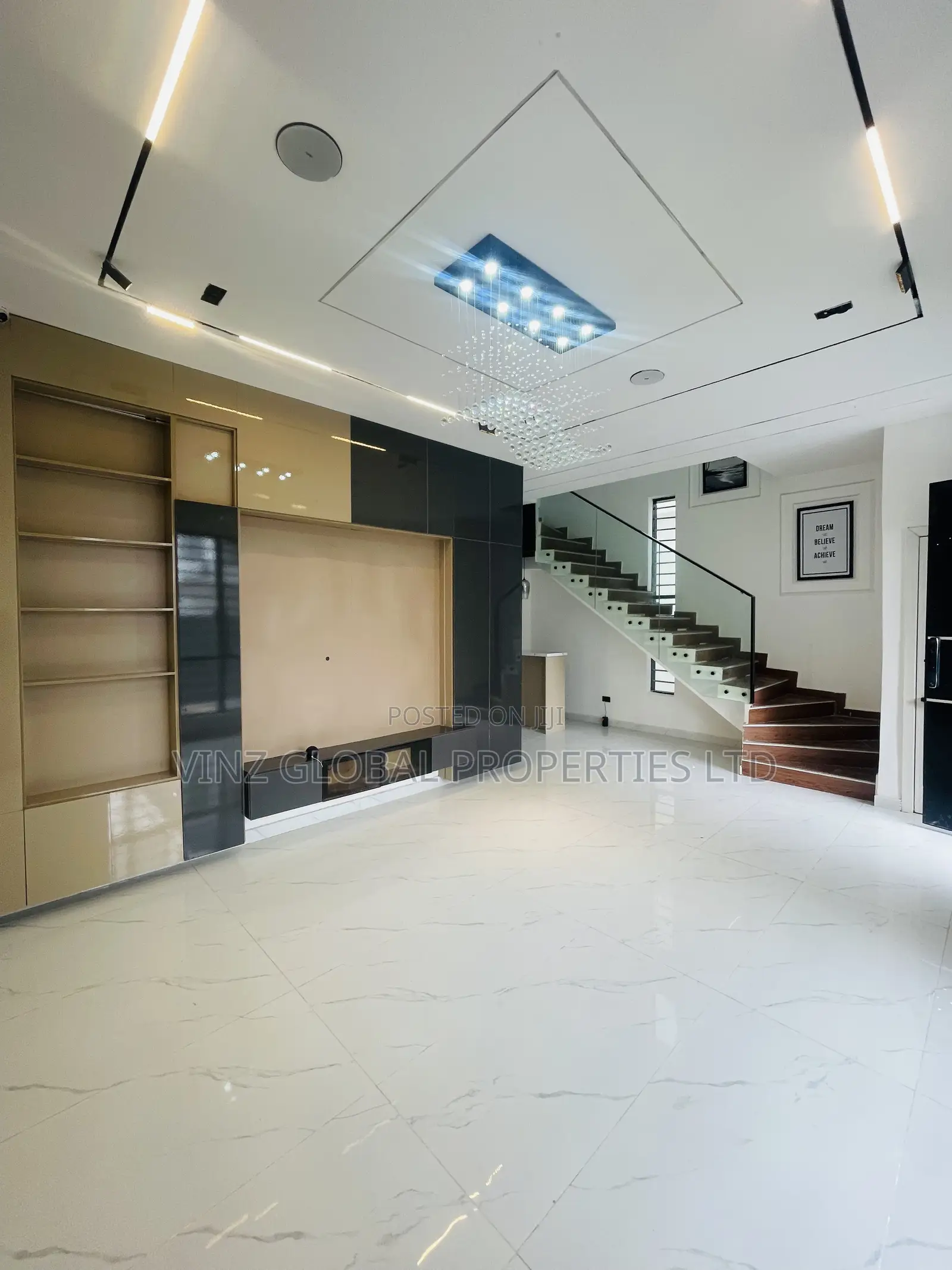 5bdrm Duplex in Lekki for sale