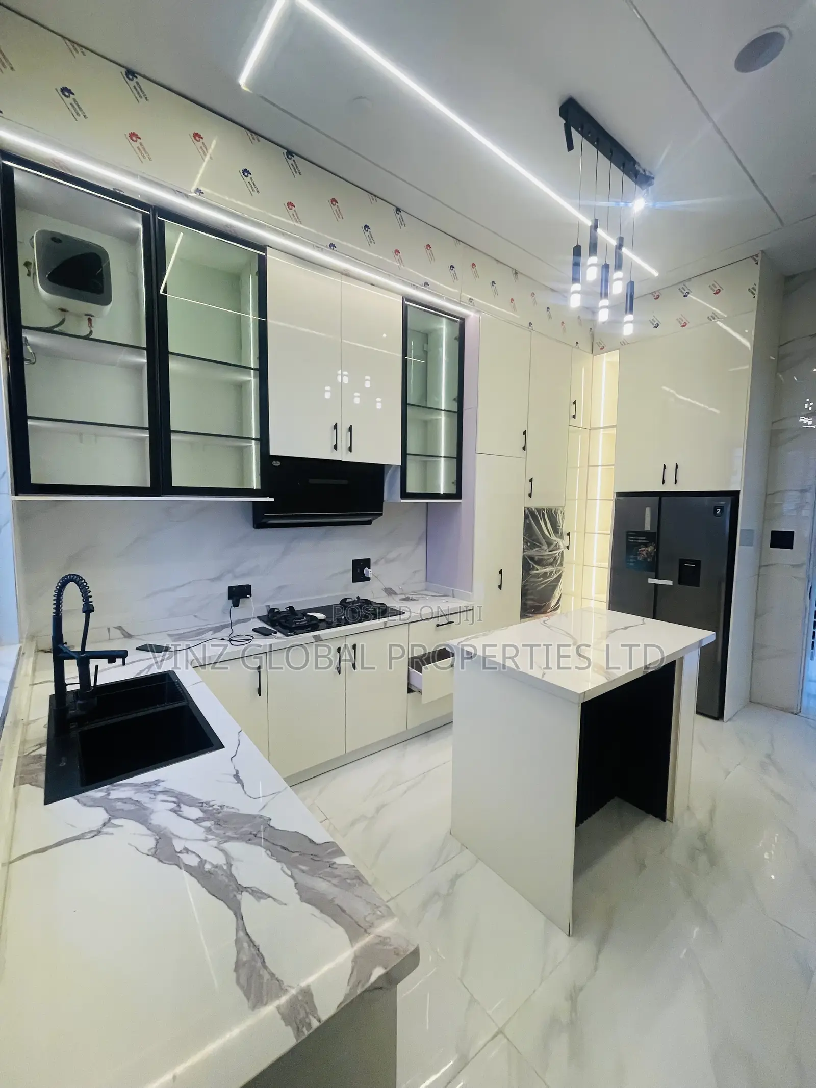 5bdrm Duplex in Lekki for sale