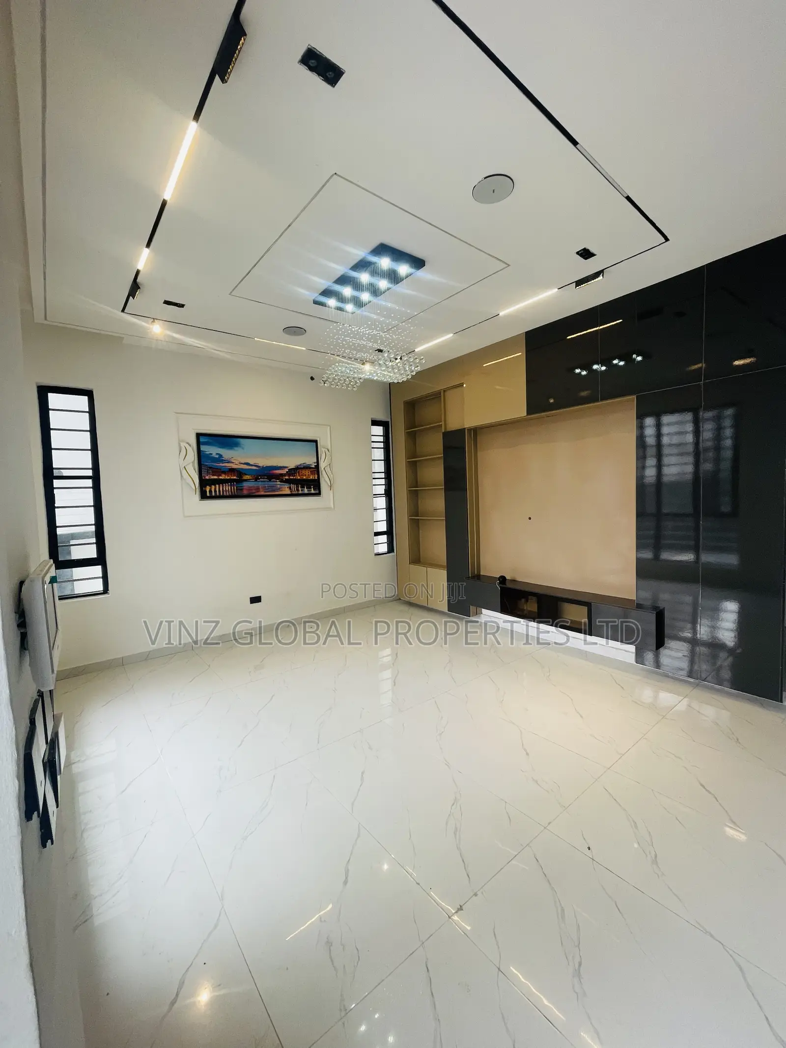 5bdrm Duplex in Lekki for sale