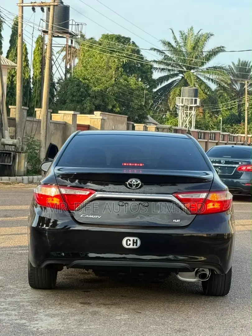 Toyota Camry 2016 Black