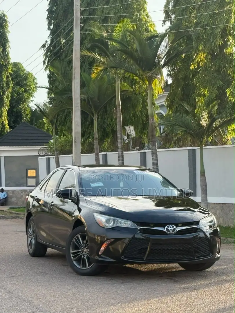 Toyota Camry 2016 Black