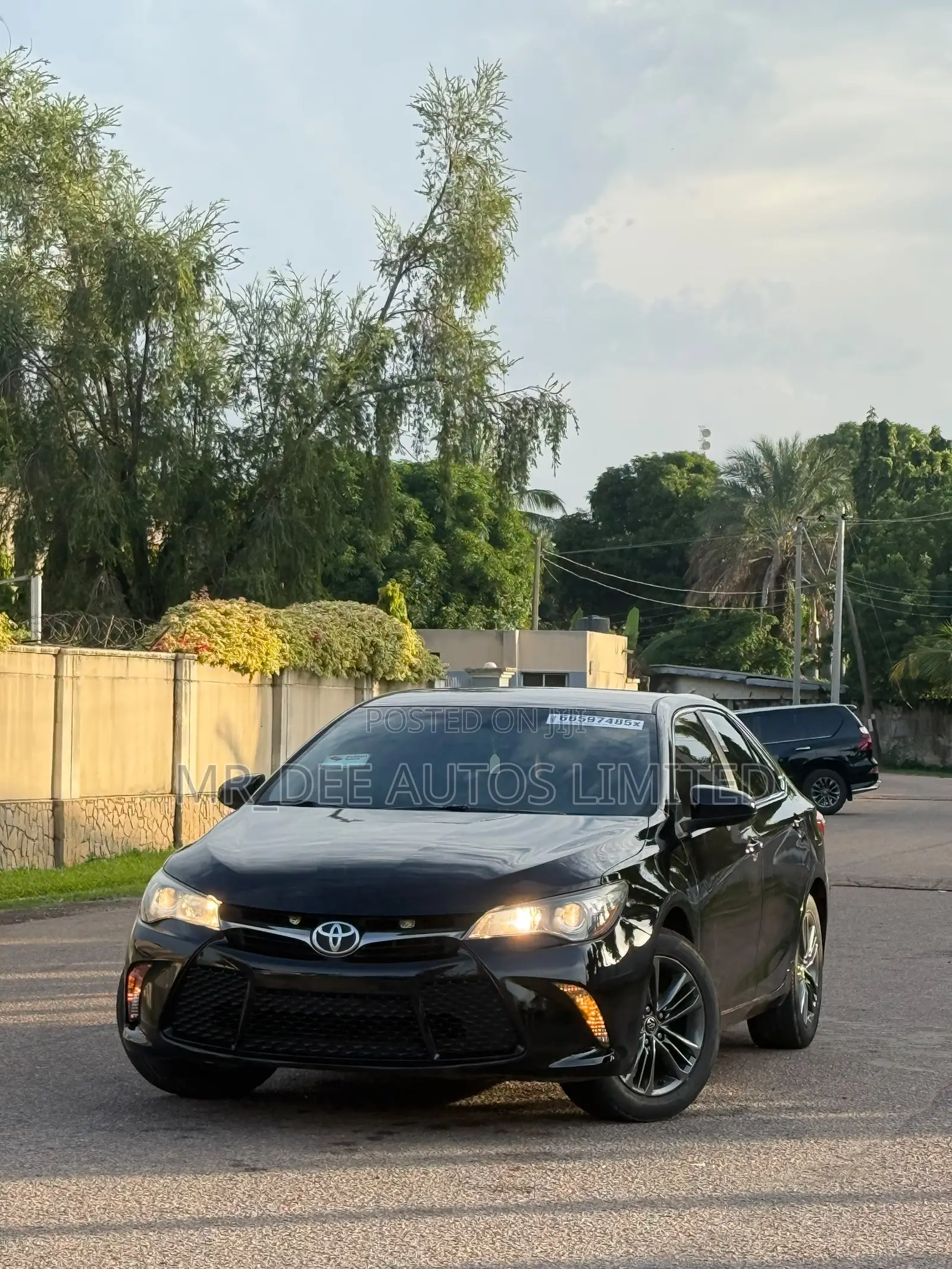 Toyota Camry 2016 Black