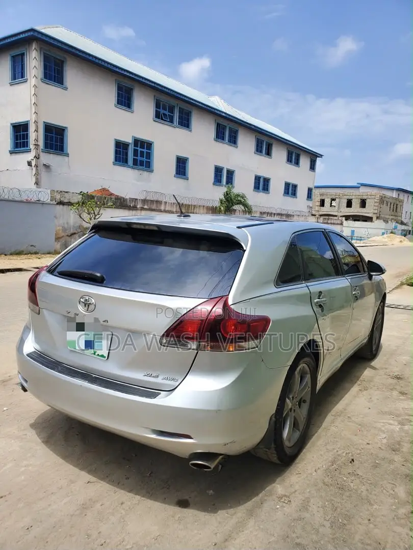 Toyota Venza XLE 2013 Silver