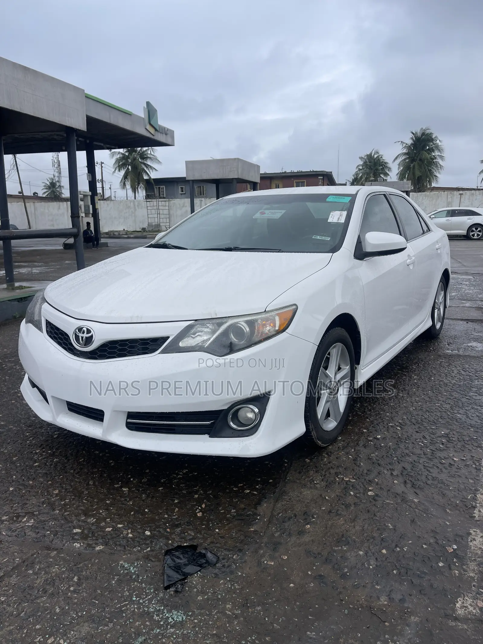Toyota Camry SE Limited Edition 4dr Sedan (2.5L 4cyl 6A) 2012 White