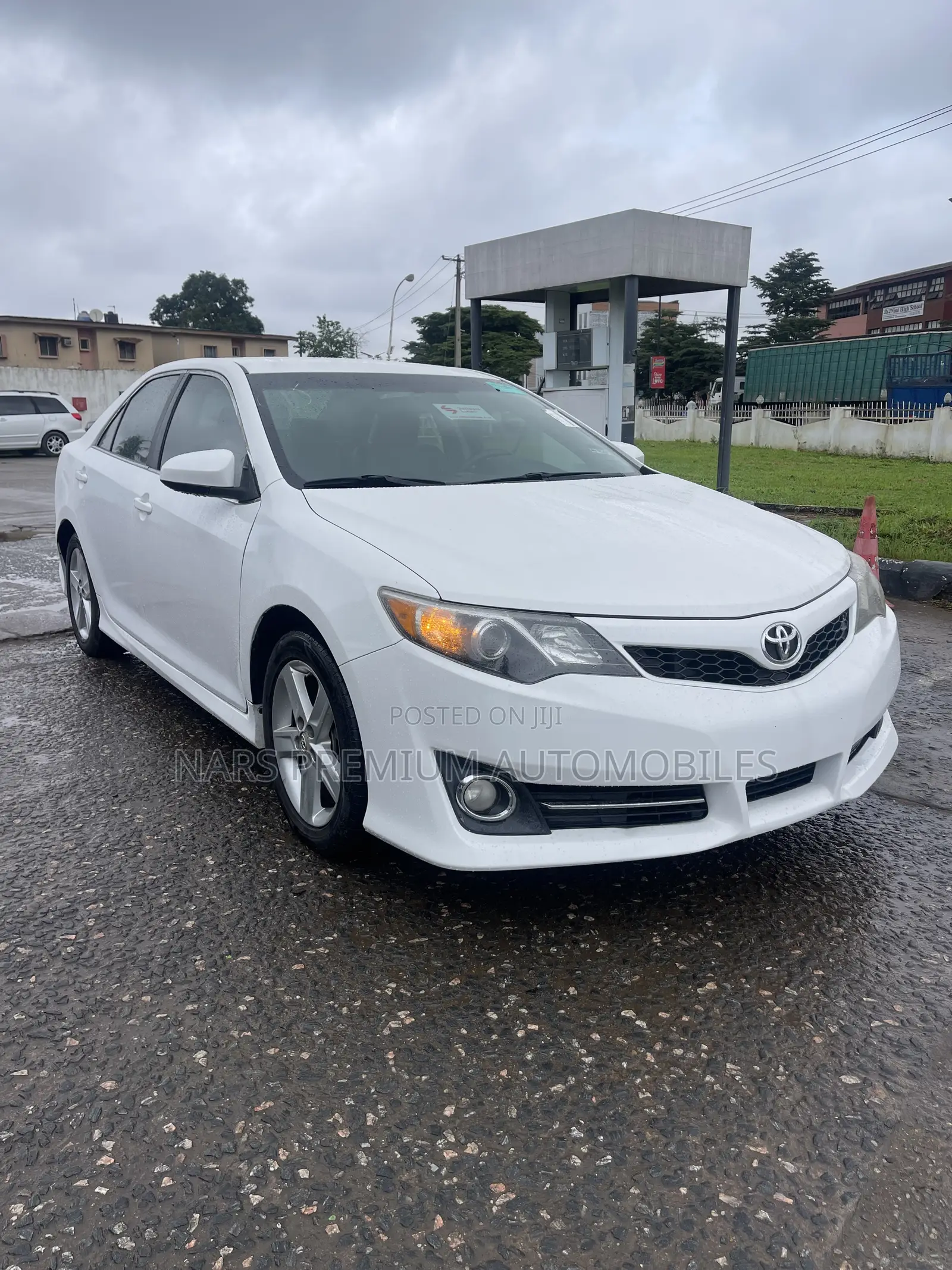 Toyota Camry SE Limited Edition 4dr Sedan (2.5L 4cyl 6A) 2012 White
