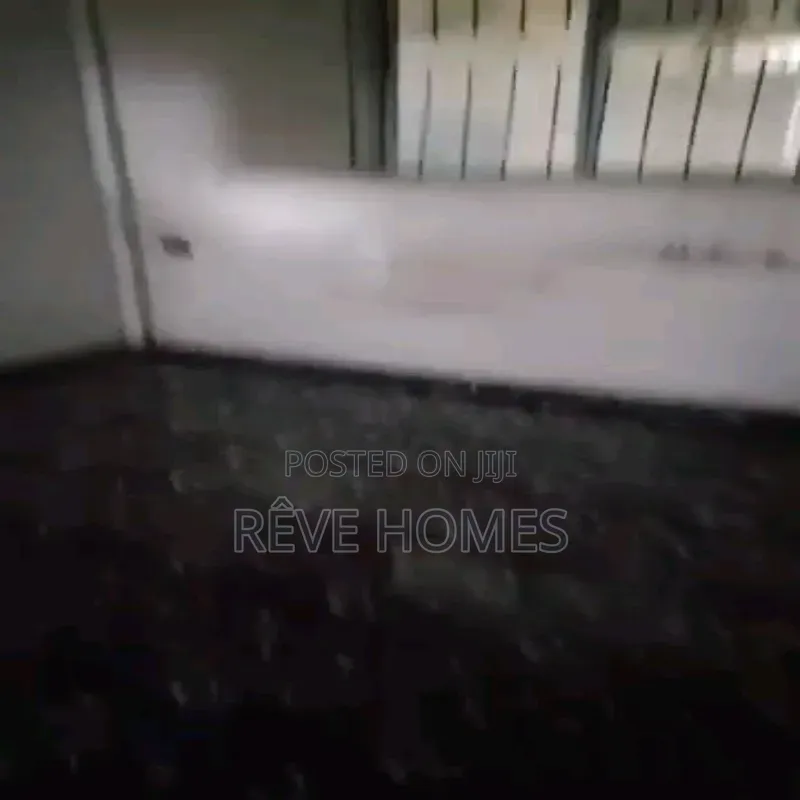 Mini Flat in Adekunle for rent