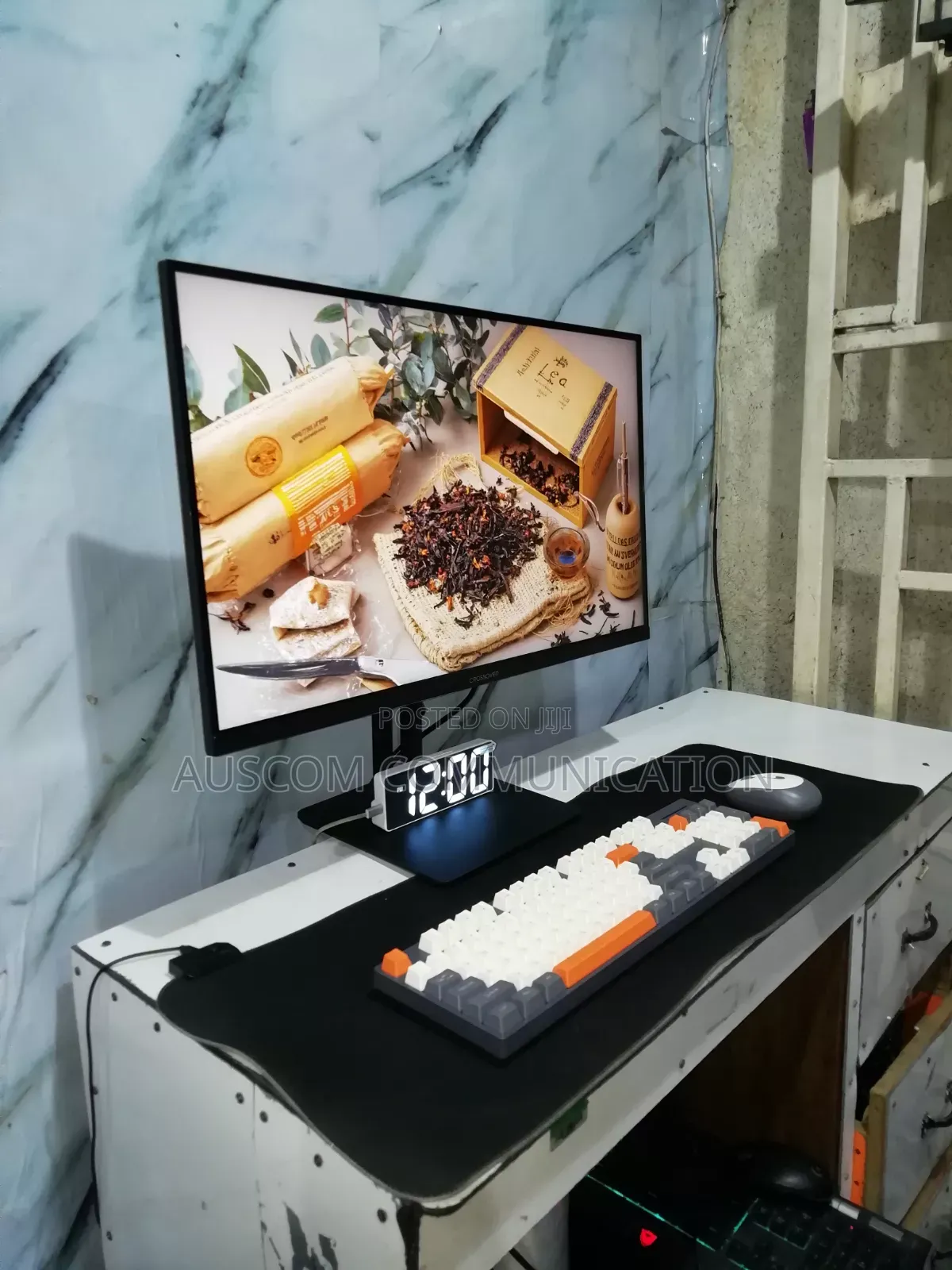 Crossover 27" UHD3840X2160 IPS 16:9 Ratio 60HZ Refresh Rate USB-C Port
