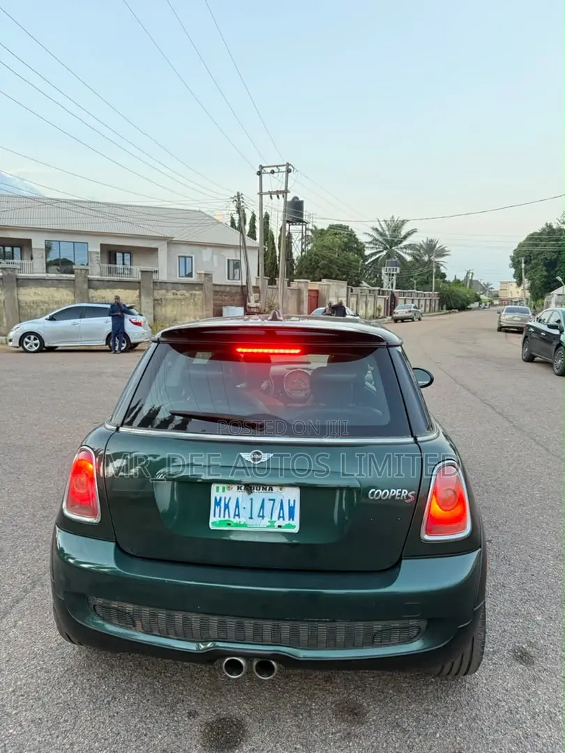 Mini Cooper S 2010 Green