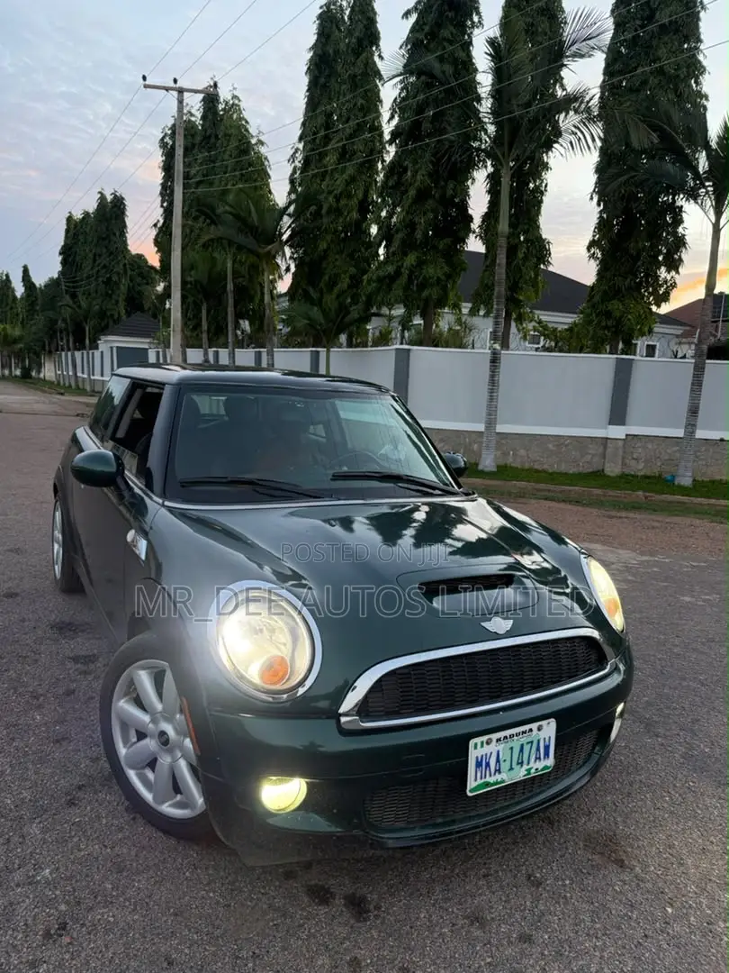 Mini Cooper S 2010 Green