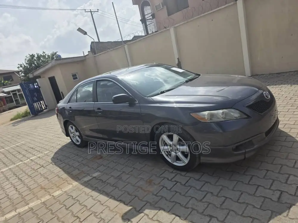 Toyota Camry 2009 Gray