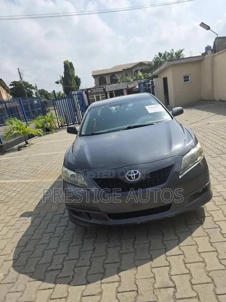 Toyota Camry 2009 Gray