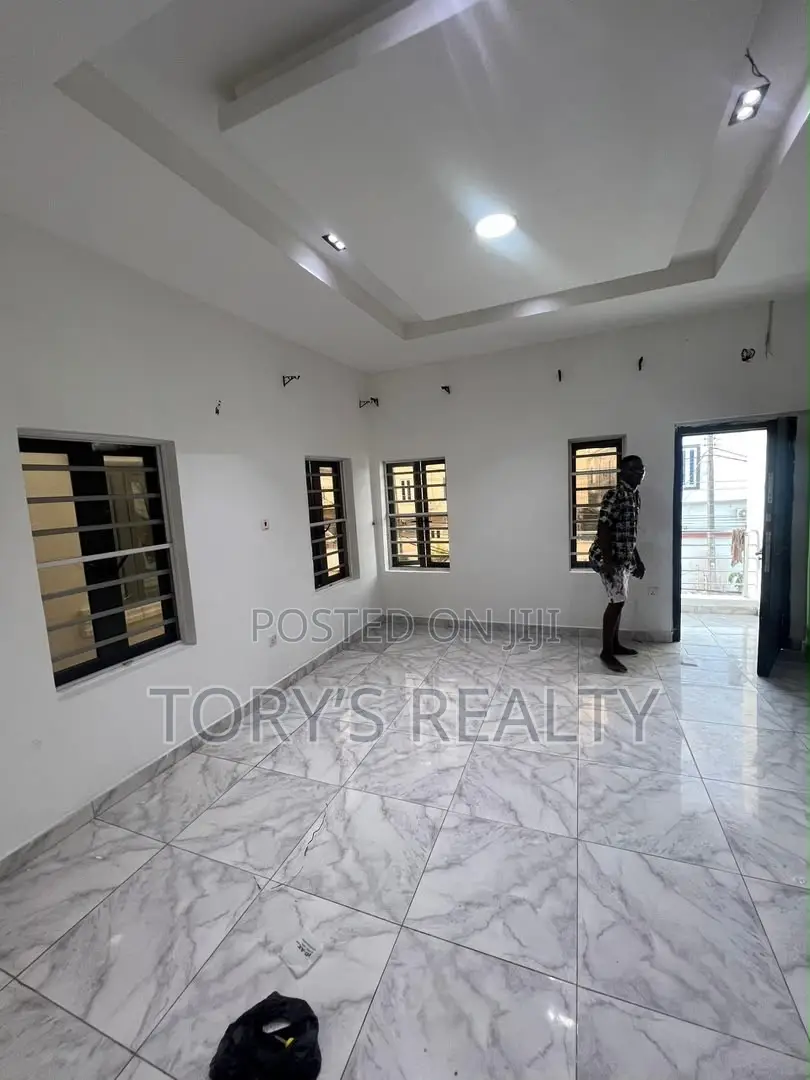 1bdrm Apartment in Lekki Phase 2 for rent
