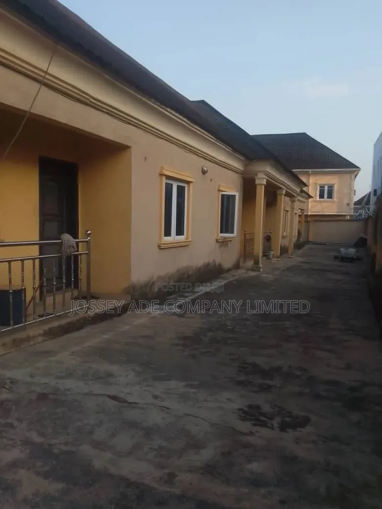 Furnished 1bdrm Bungalow in Ipaja Road for sale
