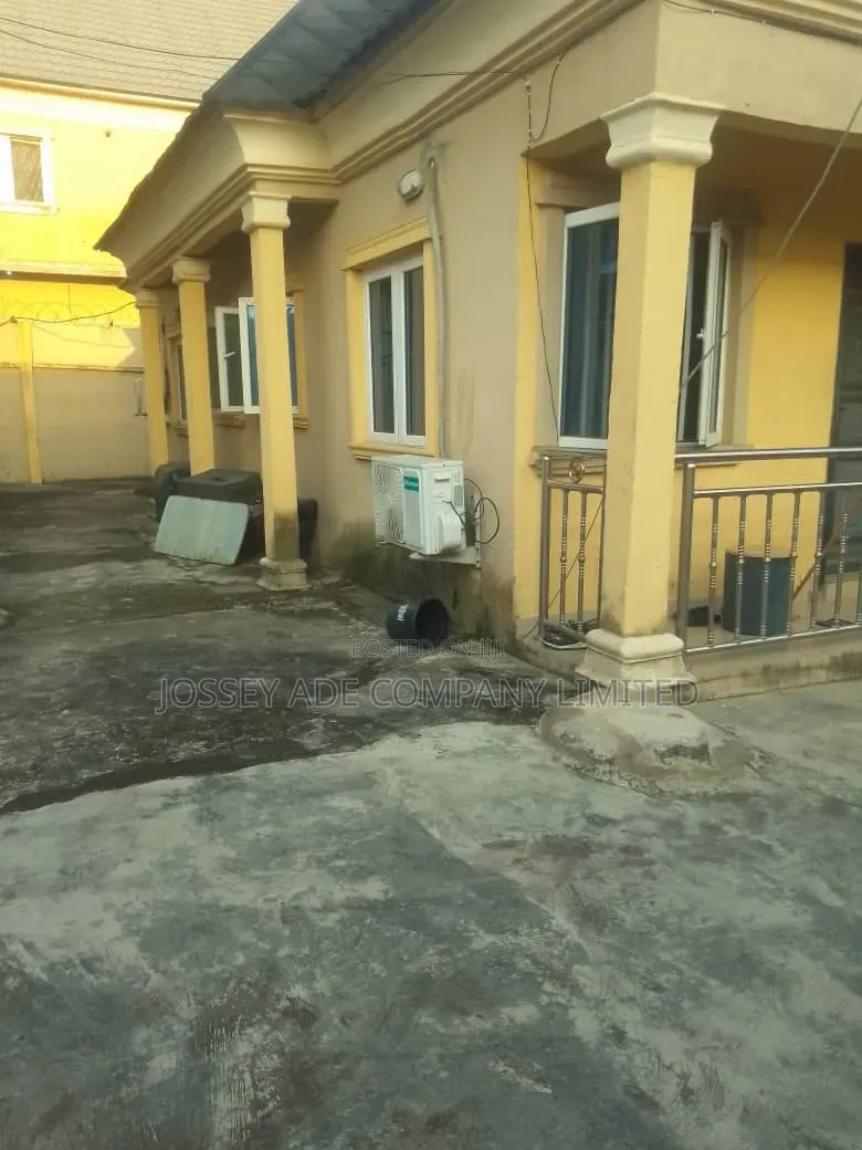 Furnished 1bdrm Bungalow in Ipaja Road for sale