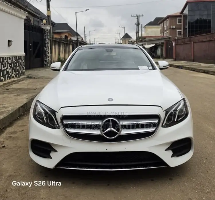 Mercedes-Benz E300 4Matic AWD Sedan (2.0L 4cyl 9A) 2017 White