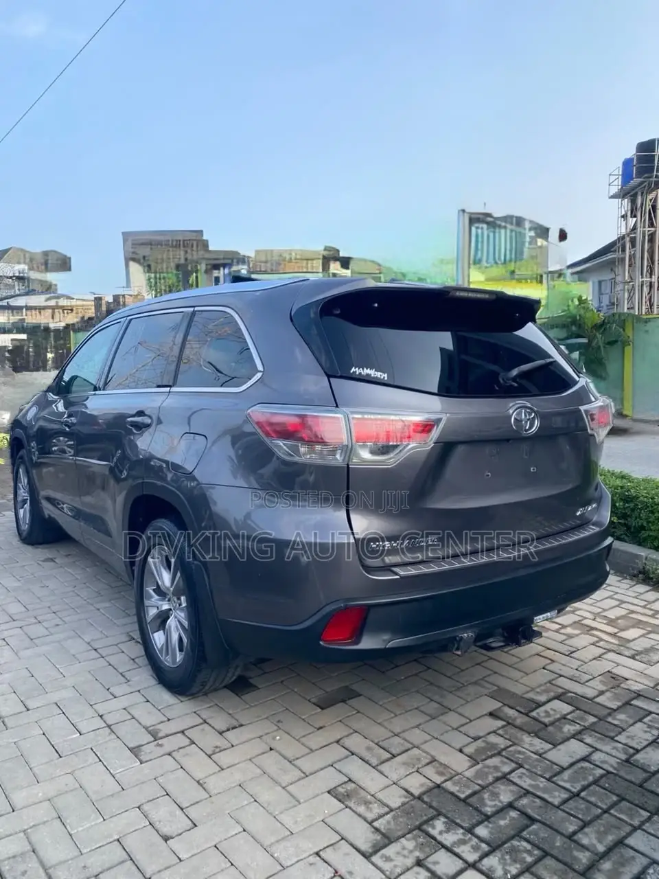 Toyota Highlander XLE 4dr SUV AWD (3.5L 6cyl 6A) 2015 Gray